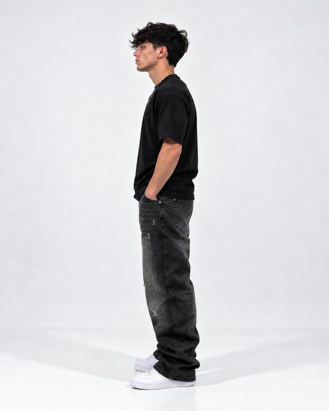 Black essentials jeans