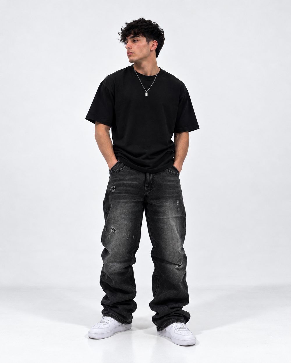 Black essentials jeans